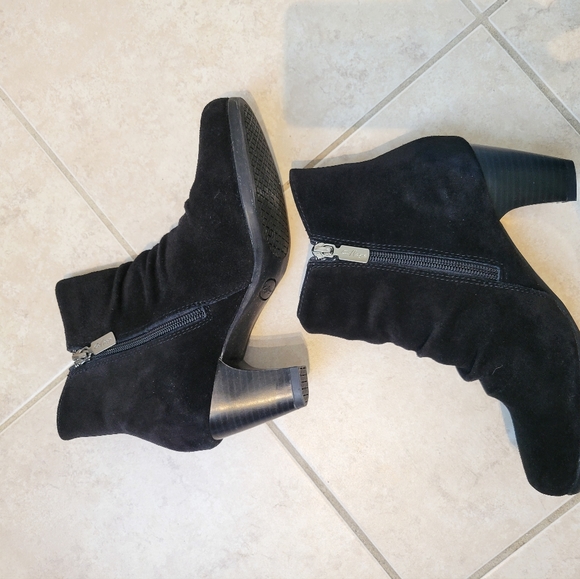 Naturalizer Aqua College - Isabel 2 Suede Black Leather. Size 6.5M - Picture 4 of 8